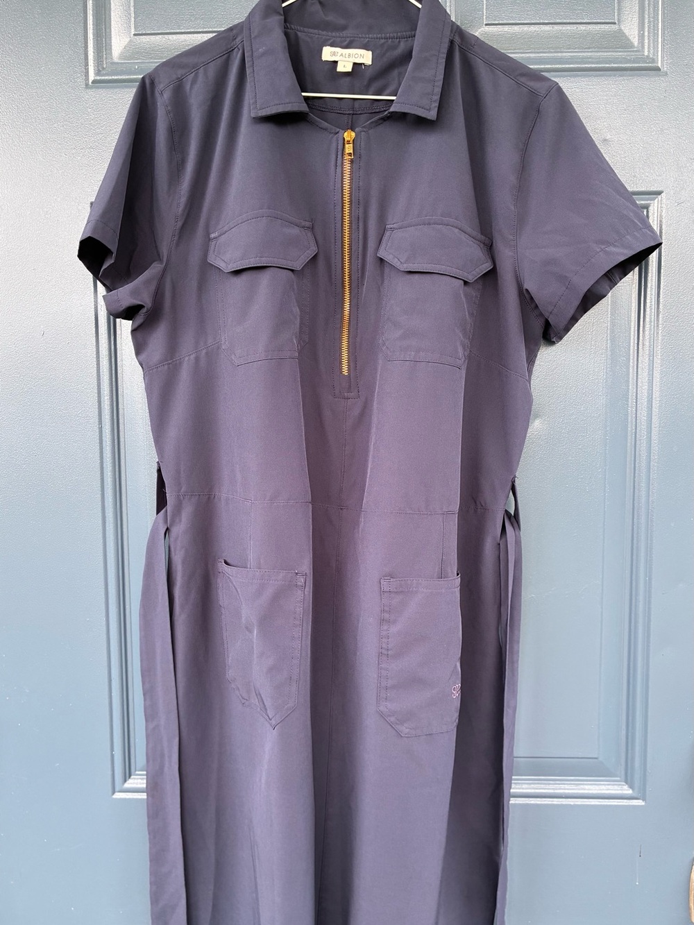Albion Fit Utility Dress Size
L Navy Blue/Indigo Short Sleeve with Gold Front Zi